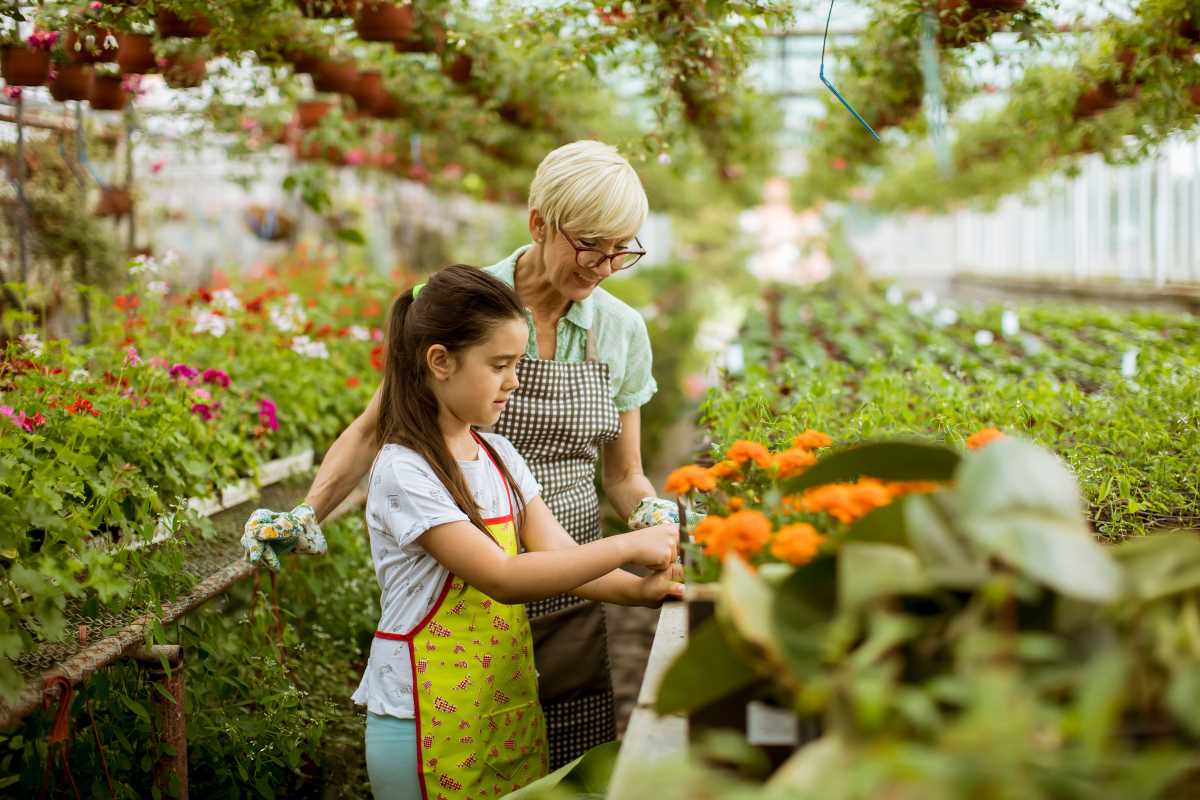 Use Digital Tools to Turn Greenhouse Training Into a Family Activity
